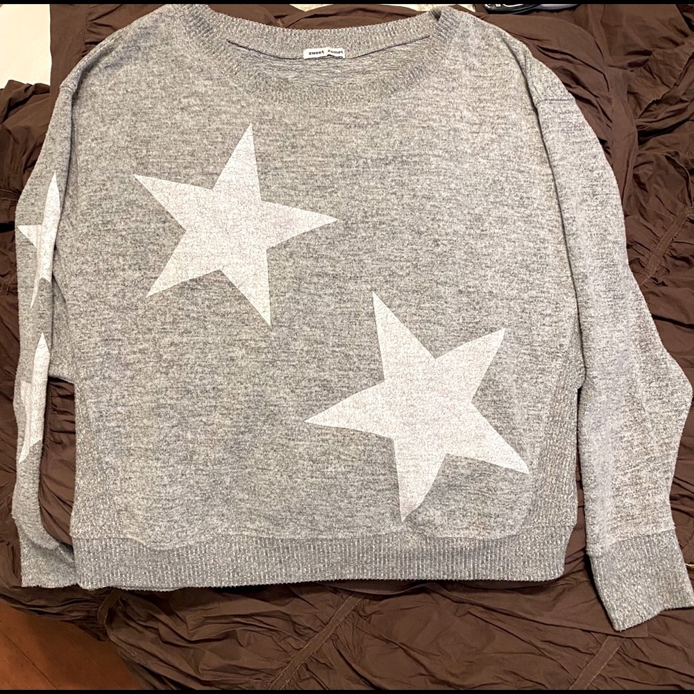 Supercozy grey Sweet Romeo star sweatshirt sweater